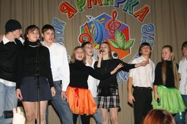 Обложка для материала КВН (молодёжные инициативы)