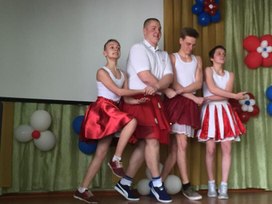 Обложка для материала Жизнь нашего класса