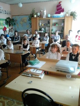 Урок  литературного  чтения в 1 классе  В. Драгунский  «Друг  детства»