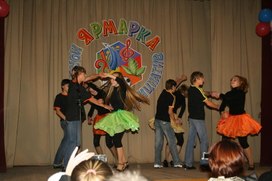 Обложка для материала КВН (молодёжные инициативы)