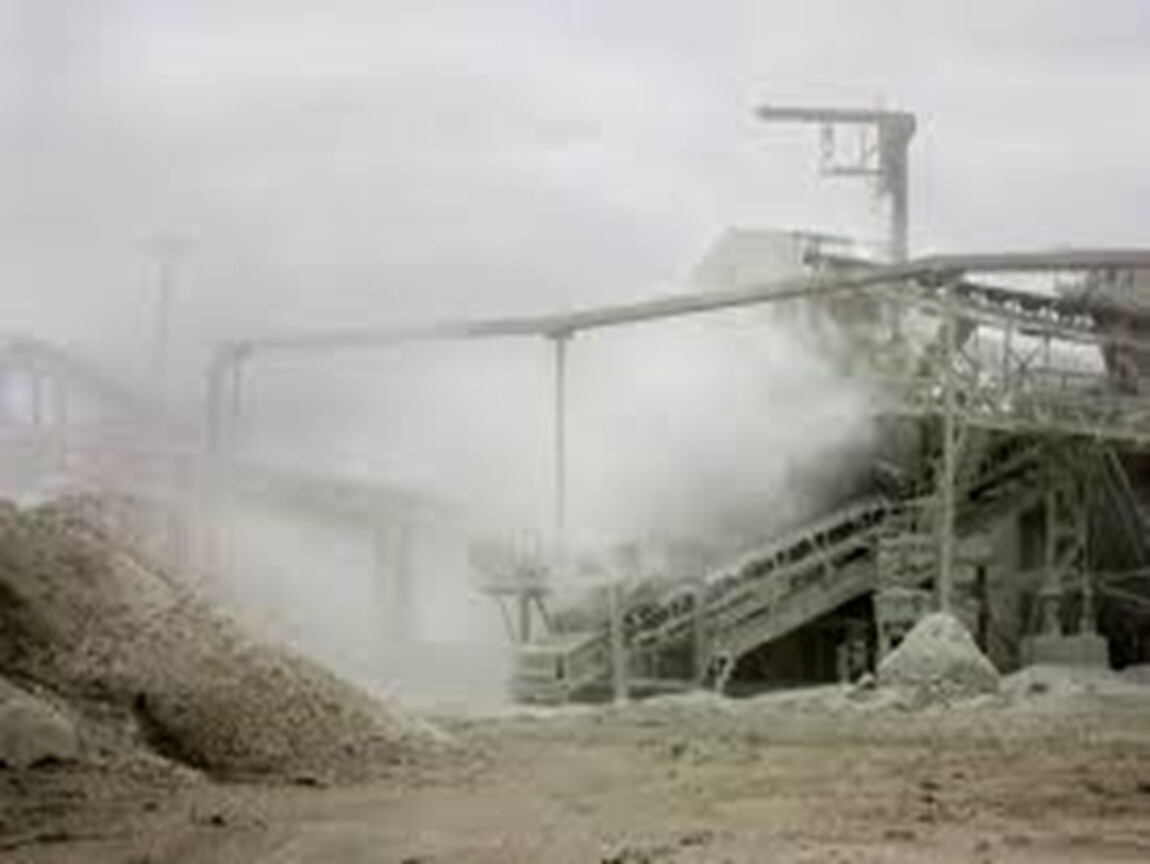 Копоти и пыли. Цементная пыль Вольск. Промышленная пыль. Пыль на производстве. Пыль от цементного завода.