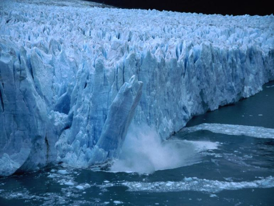 Таяние льдов мирового океана. Ледник Перито-Морено. Ледяной каньон Гренландия. Таяние ледников. Таяние ледников мирового океана.