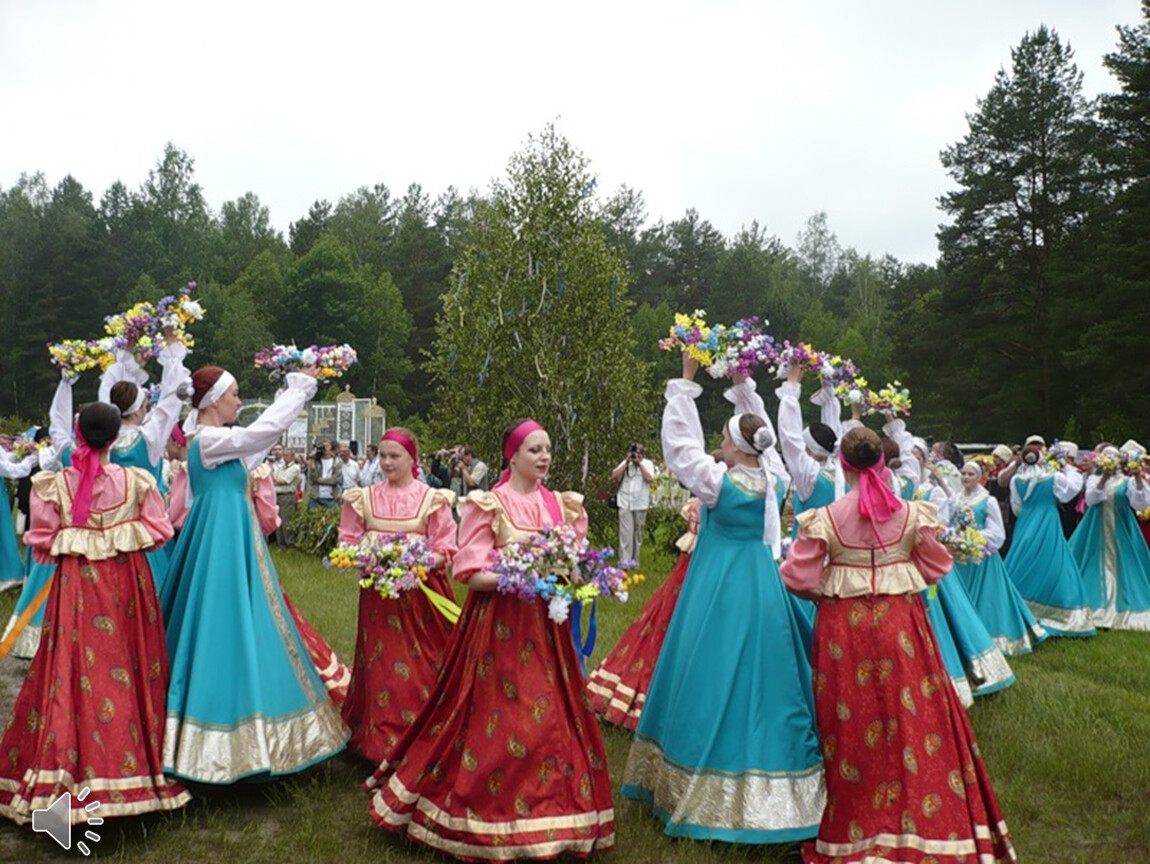 Русские народные видео. Народный хоровод. Народные гуляния хоровод. Русско народный хоровод. Русские народные танцы в деревне.