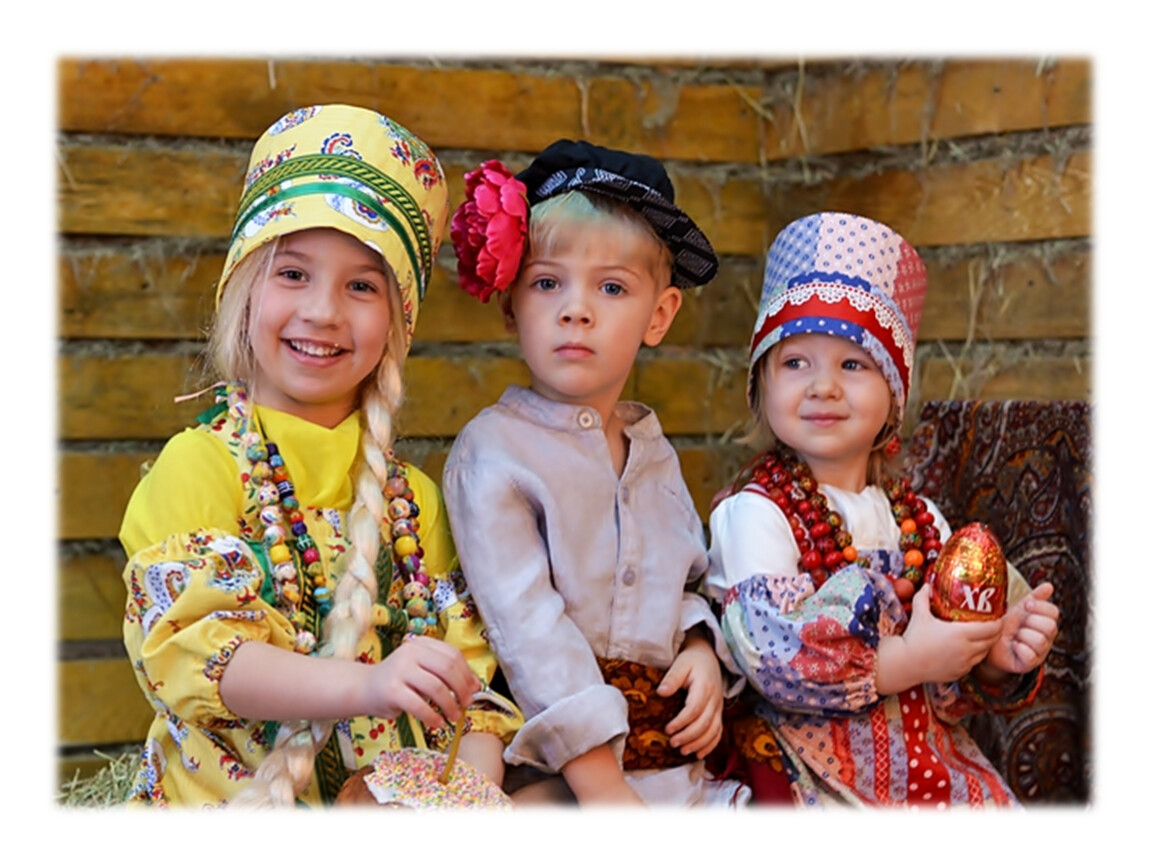 Дети в русской народной одежде