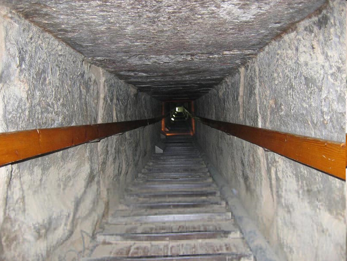 Внутри пирамиды хеопса фото внутри