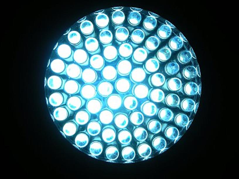 Светодиоды (LED - light-emitting diode) - полупроводниковый элемент, который при подаче напряжения в "прямом смещении" излучает монохроматический, некогерентный свет